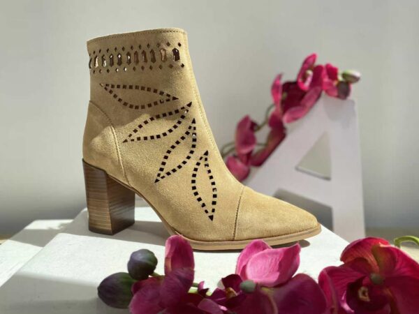 Bottine perforée à talon ALPE beige