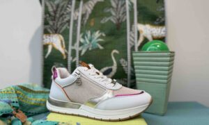 Basket TAMARIS beige et blanche à paillettes