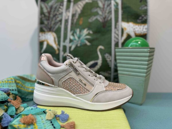 Basket TAMARIS montante beige avec des motifs