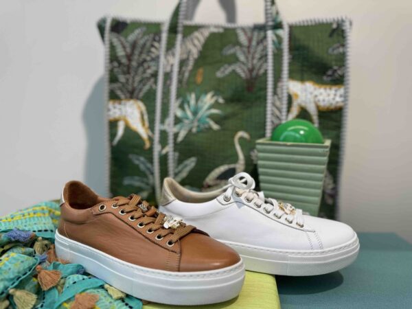 Basket STEP blanche ou camel avec bijoux