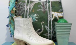 Bottine ALPE tiag en cuir blanc cassé ajourée