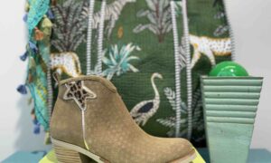 Bottine MKD tiag en nubuck beige avec étoile léopard