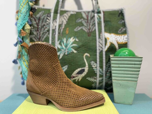 Bottine METISSE tiag ajourée camel en nubuck