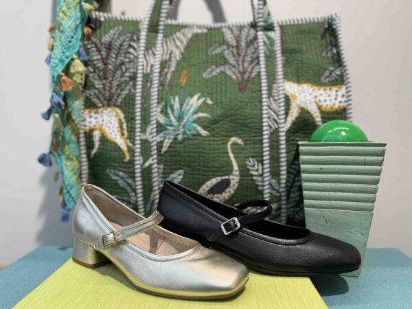 Ballerines REQUINS à petit talon noir ou dorée