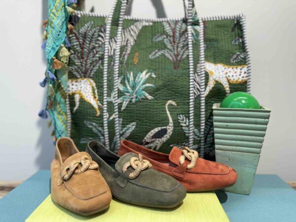 Mocassins REQUINS nubuck avec boucle en raphia