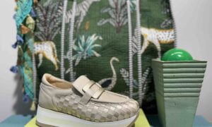Mocassins SOFTWAVES damier beige et doré