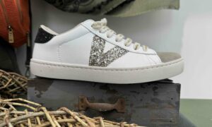 Basket VICTORIA blanche à motifs paillettes