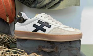 Basket ANOTHER TREND beige et noir
