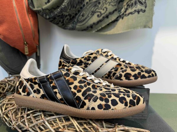 Basket CAVAL asymétrique léopard