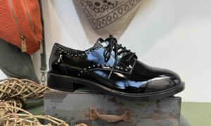 Derby TAMARIS vernis noir