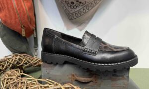 Mocassin TAMARIS noir et léopard