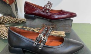 Babies MJUS pointue en cuir bordeaux ou noir