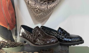 Mocassin MYMA semelle épaisse chocolat ou noir vernis