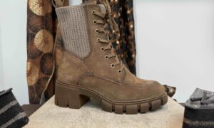 Bottine TAMARIS à talon carré nubuck camel