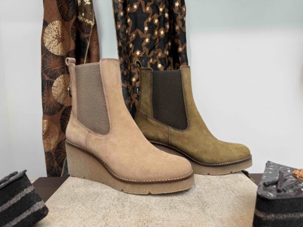 Bottine DORKING compensée en nubuck beige ou kaki