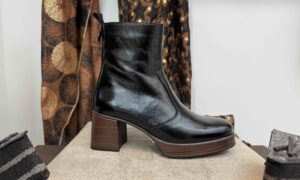 Bottine DORKING vernis noir à talon marron