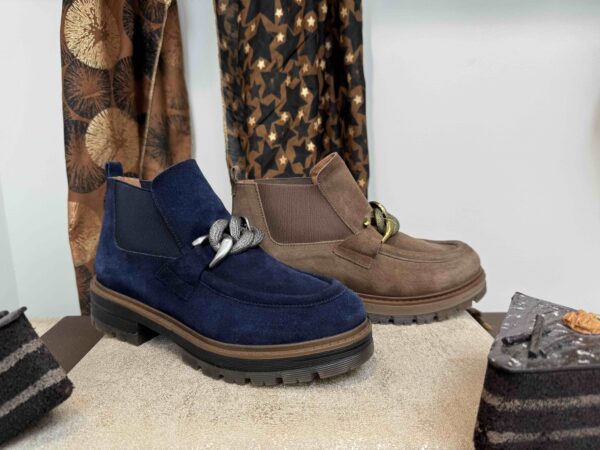 Bottine ANNCHAUSS nubuck bleu marine ou taupe