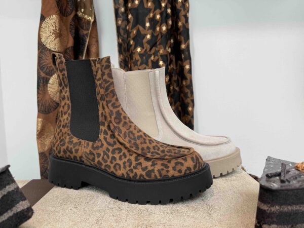Boots WEDO élastiquée en nubuck beige ou léopard