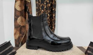 Boots REQINS semelle crantée noir vernis