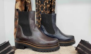 Boots MJUS élastiquée en cuir bleu marine ou chocolat