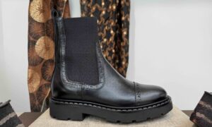 Boots MJUS noire avec des détails