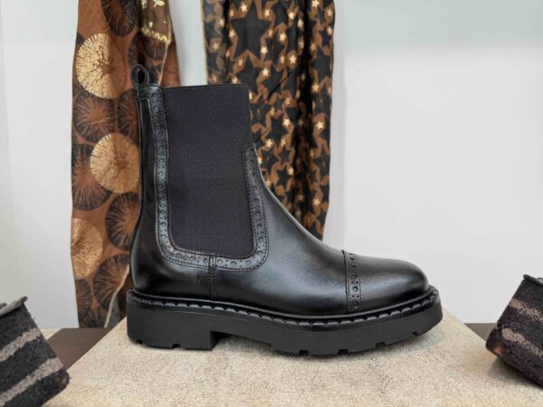 Boots MJUS noire avec des détails