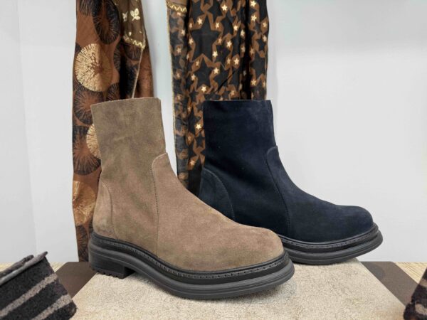 Boots ALIWELL montante à zip, nubuck beige et bleu marine