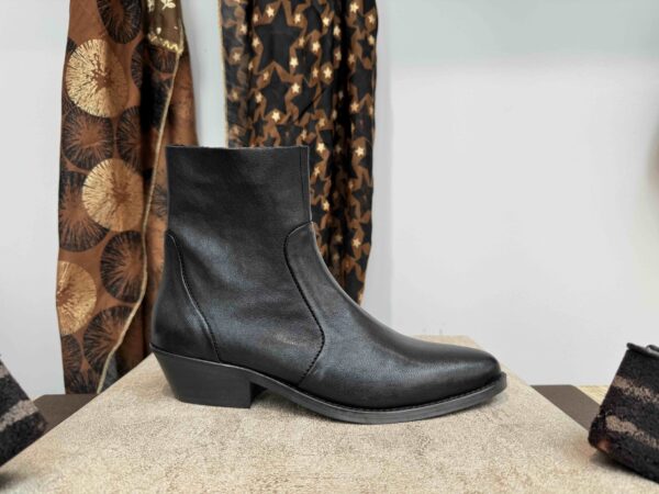 Tiag ALIWELL à petit talon cuir noir