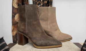 Bottine ALPE à talon haut, bout pointue, en nubuck chocolat ou beige