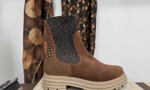 Boots MIMKA crantée à clou + motif léopard, en nubuck camel
