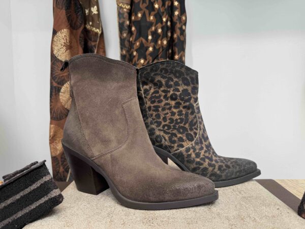 Tiag MÉTISSE talon haut en nubuck taupe ou léopard
