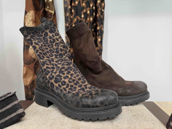 Boots MÉTISSE tige haute à zip en nubuck chocolat ou léopard