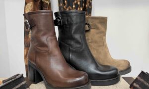 Bottine PAOYAMA à talon avec boucle, en cuir noir, chocolat ou nubuck beige