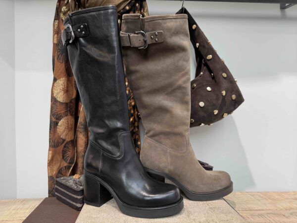 Botte PAOYAMA à talon en cuir noir ou nubuck taupe