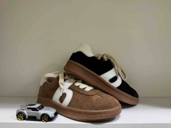 Basket BISGAARD à lacets + zip en nubuck bleu marine ou camel