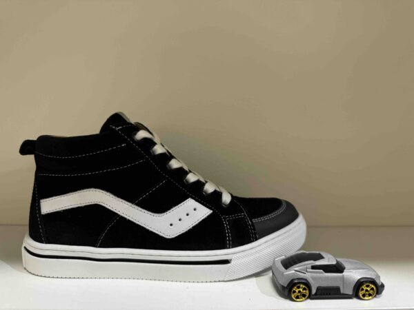 Basket ACEBOS montante à lacets + zip noir et blanc