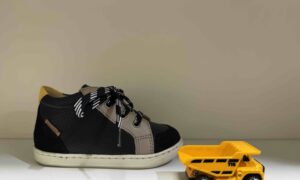 Basket SHOOPOM montante à lacets + zip, en bleu marine