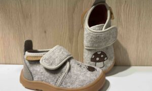 Pantoufle BISGAARD mixte avec petits motifs