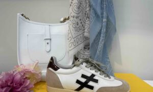 Basket ANOTHER TREND semelle fine : beige vernis