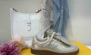 Basket SCHMOOVE à frange : dorée